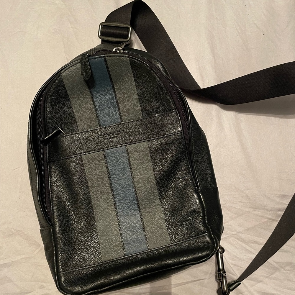 COACH Mens shoulder/crossbody bag, Leather, Excellent Condition